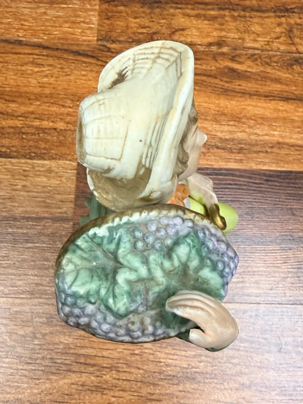 HOMCO Man with Basket of Grapes Figurine